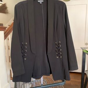 BLACK CORSET LACE BLAZER